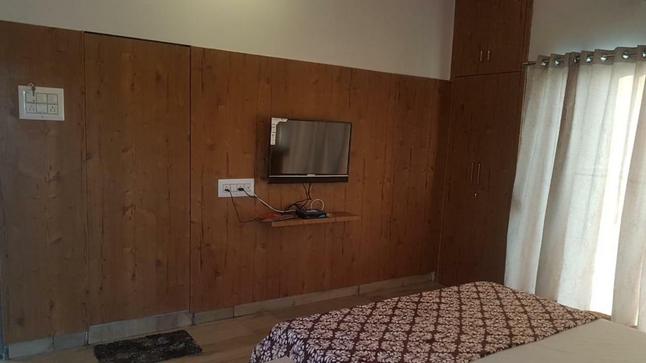 Houbara Resort Sasan Gir Bagian luar foto