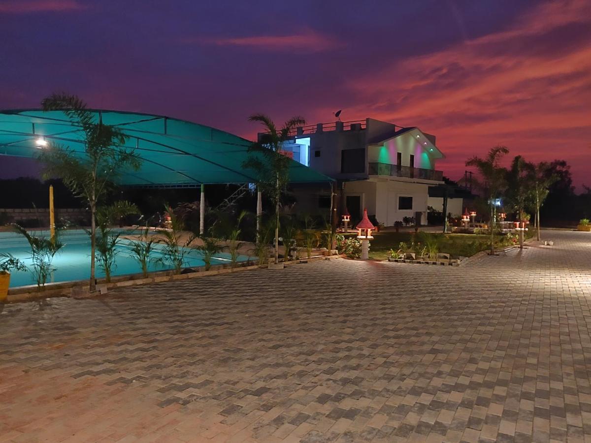 Houbara Resort Sasan Gir Bagian luar foto